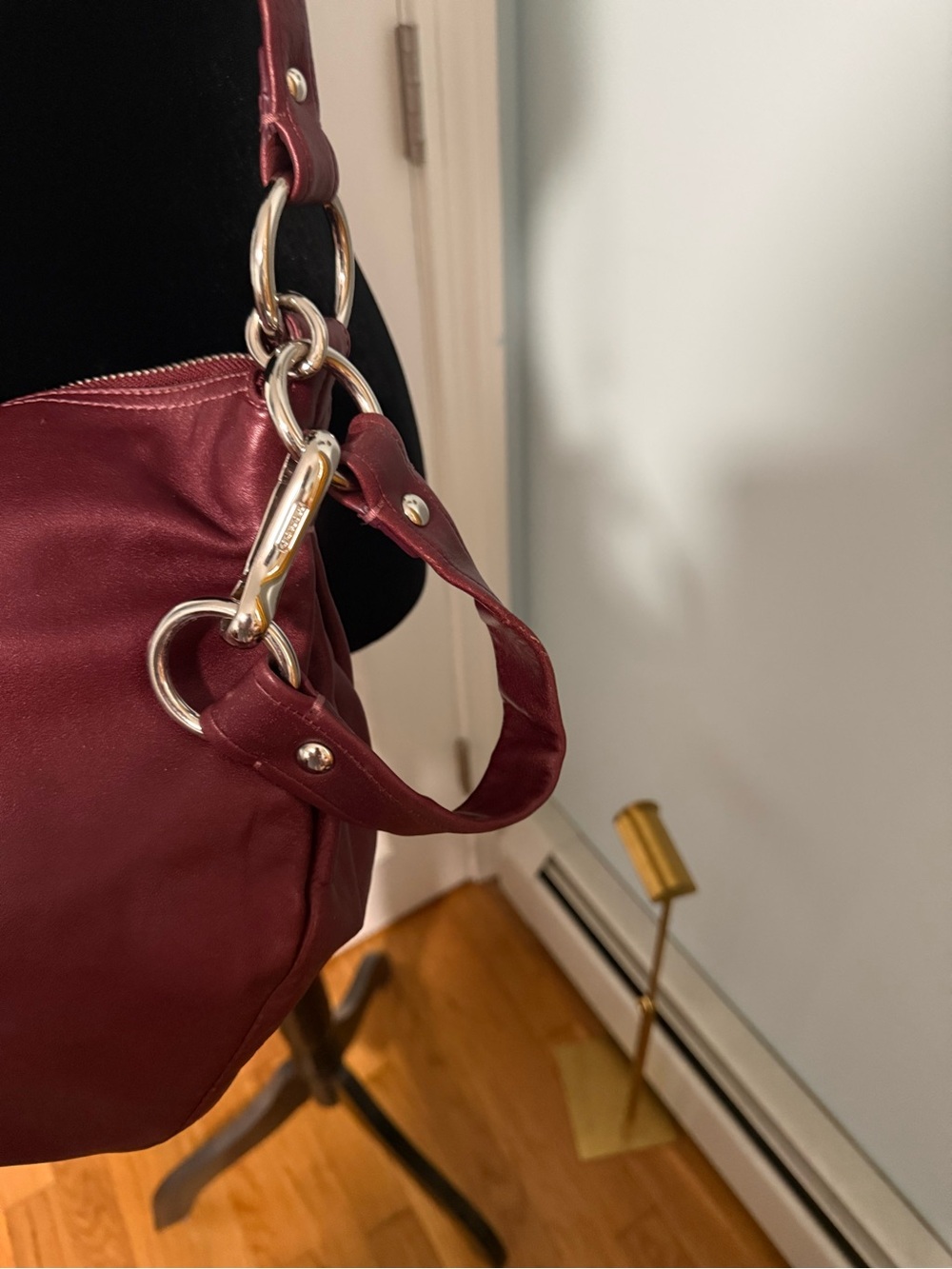 Coach Burgundy Leather Shoulder Bag with detachable handle. Gorgeous 😍 - Picture 4 of 11
